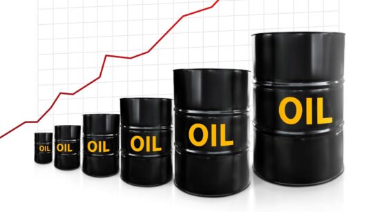 Oil Surges on Supply Chain Concerns as Red Sea Disruptions Intensify 85